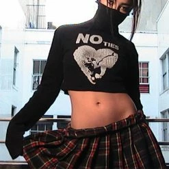 Yoursblack NEWS Threaded Cropped Top