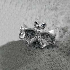 Yoursblack Dark Bat Ring NEWS