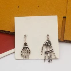 Yoursblack Punk Bone Finger Earrings NEWS