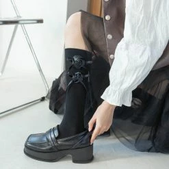 Yoursblack Tassel Rose Socks NEWS