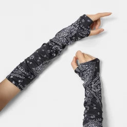Yoursblack Cashew Flower Gloves