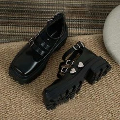 Yoursblack NEWS Heart Chain Thick Bottom Shoes