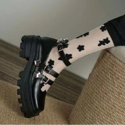 Yoursblack NEWS Heart Chain Thick Bottom Shoes