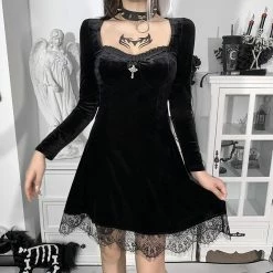Yoursblack NEWS Dark Lace Dress