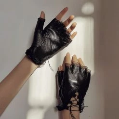 Yoursblack Accessory Lace Punk Leather Half-Finger Gloves