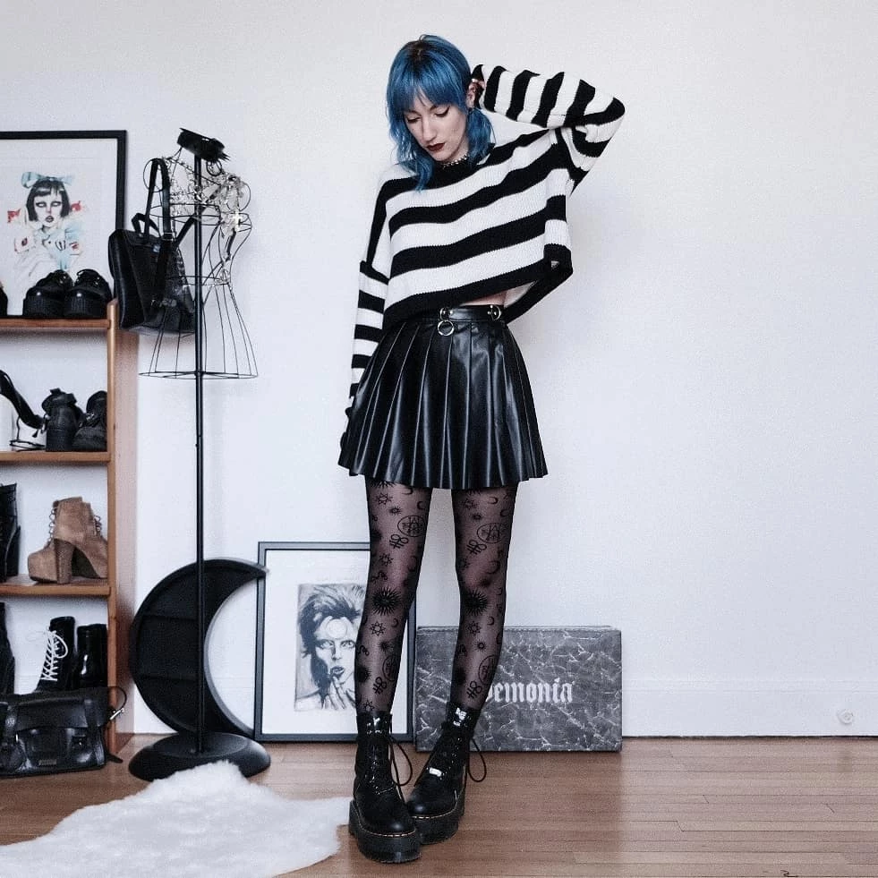 Yoursblack Black White Stripe Cropped Sweater Spring Sale 5 Yoursblack Black White Stripe Cropped Sweater Spring Sale